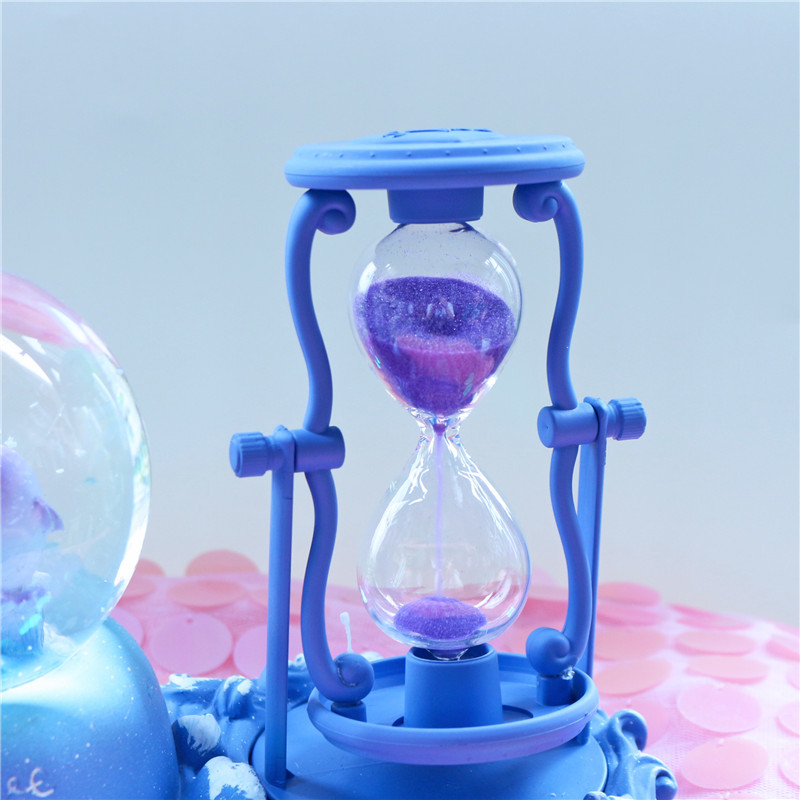 صندوق موسيقى على شكل كرة كريست - مراجعة Snow Globe Musical وسعره